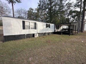 Building Photo - 9228 Sharyn Dr