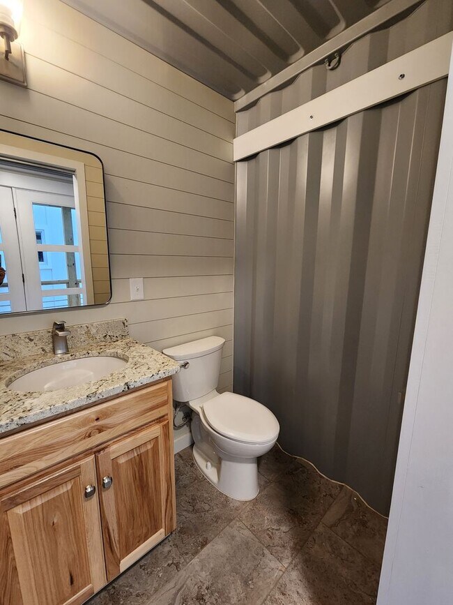 Building Photo - East Asheville Rental