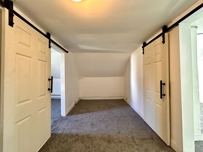 Building Photo - Four Bedroom Home in Northwest Grand Rapids