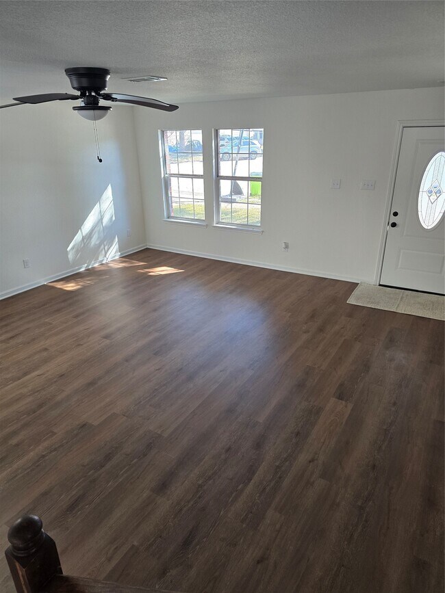 Building Photo - 3506 Lanesborough Dr