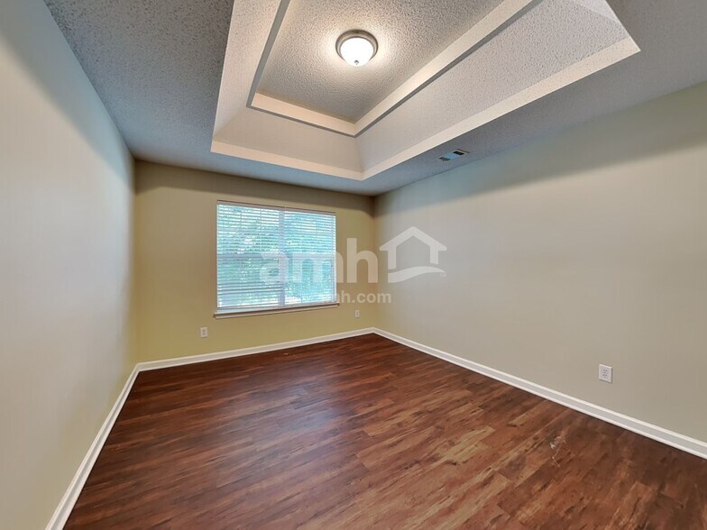 Building Photo - 4909 Lilly Stem Dr
