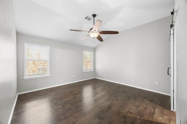 Building Photo - 119 Aguilar Dr