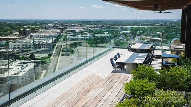 Building Photo - 2161 Hawkins St