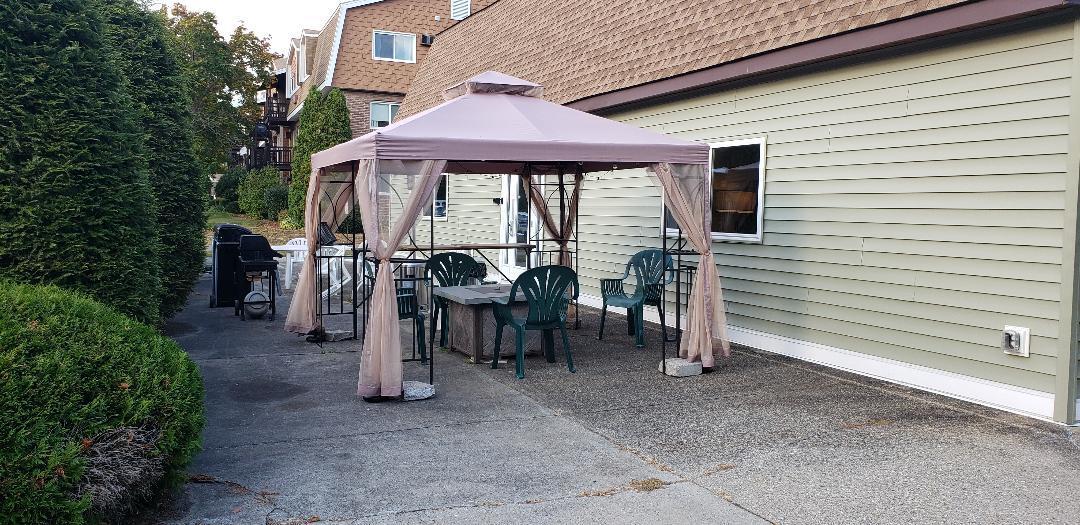 Building Photo - 310 Brook Village Rd