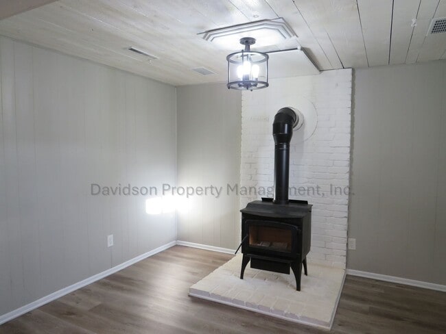 Building Photo - Updated 3-Bedroom Home on the West Side