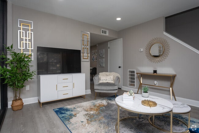 Living - Reserve at Hillcrest