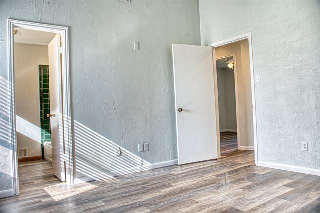 Building Photo - 1528 Mayflower Dr