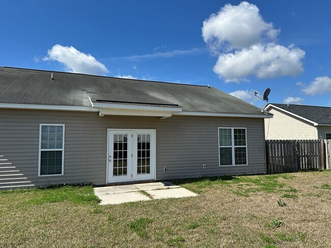 Building Photo - 20 Wesleyan Dr