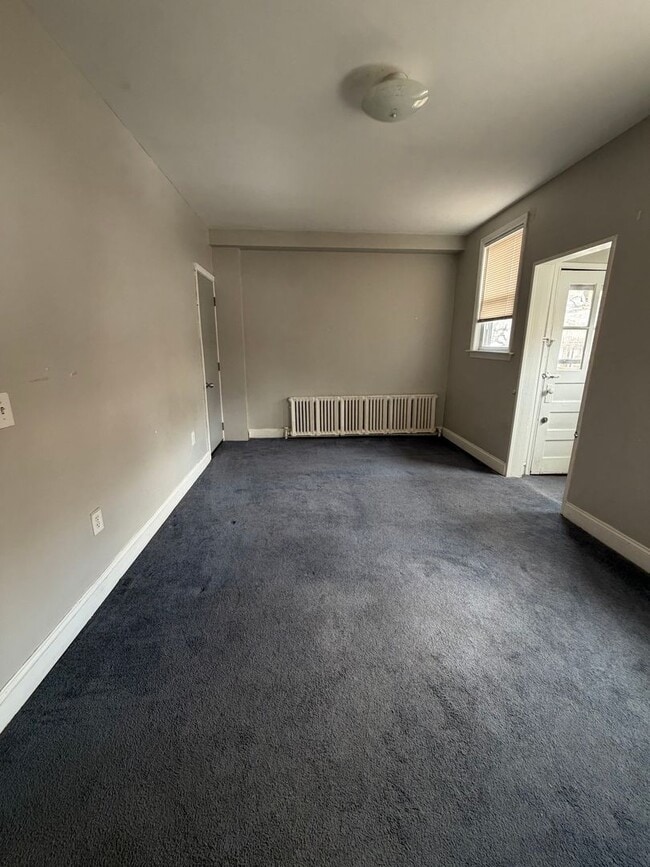 Building Photo - 21 S Wycombe Ave