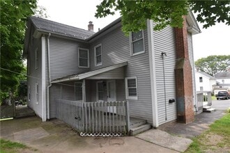 Building Photo - 53 Mountain St