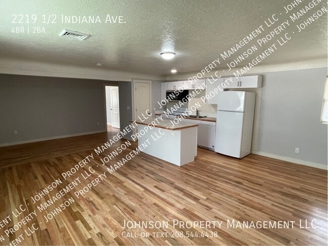 Building Photo - 2219 Indiana Ave