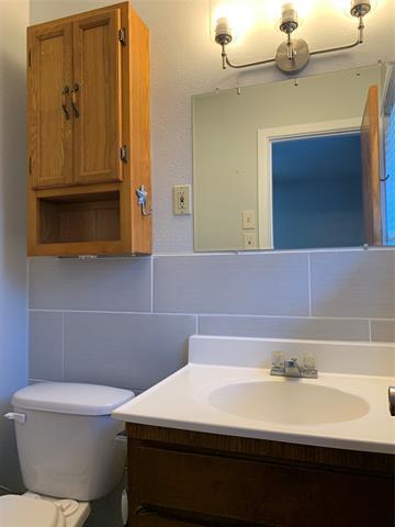 Building Photo - 909 Memorial Dr