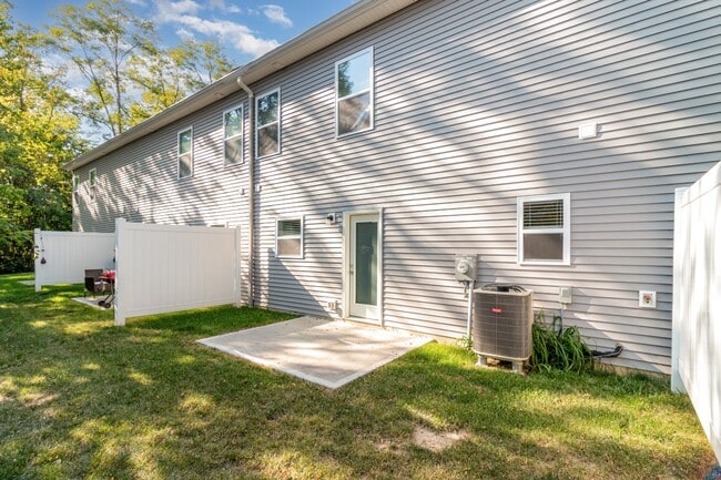 Building Photo - 5565 Limaburg Rd