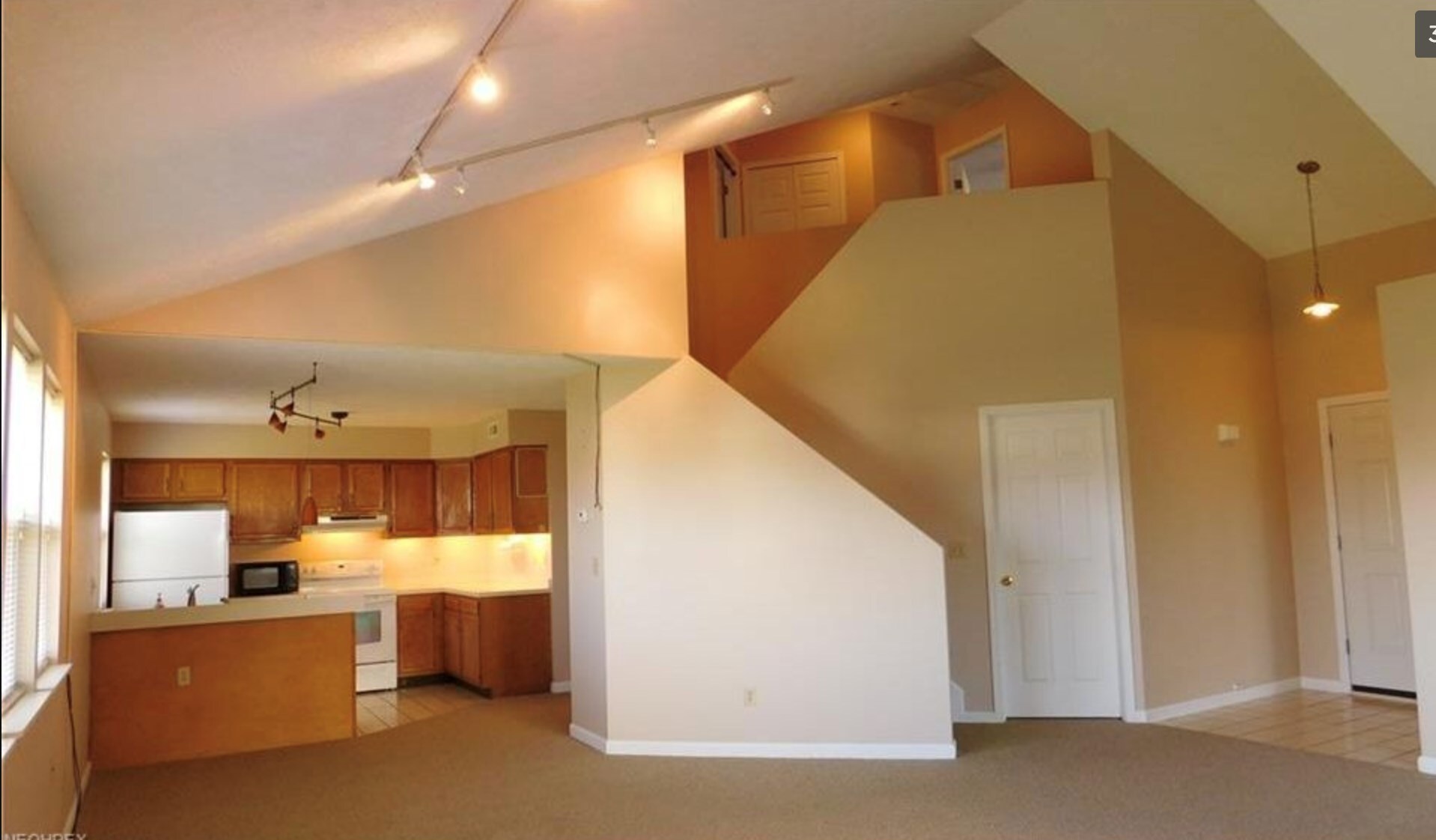 Building Photo - 1559 Olympus Dr