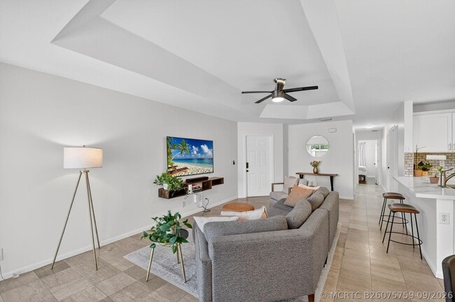 Building Photo - 3387 Commodore Ct
