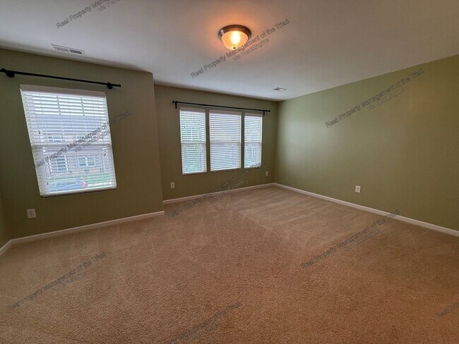Building Photo - 2486 Moss Grv Xing