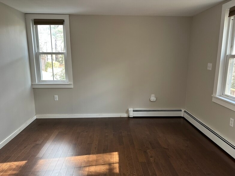 Bedroom - 328 Great Rd