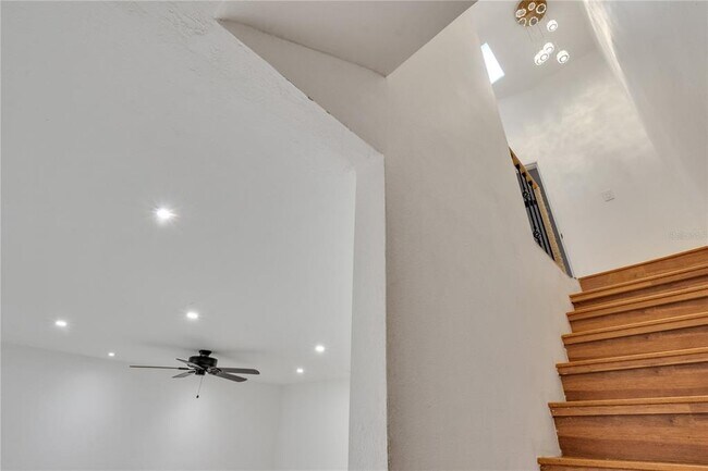 Building Photo - 9426 Lake Lotta Cir