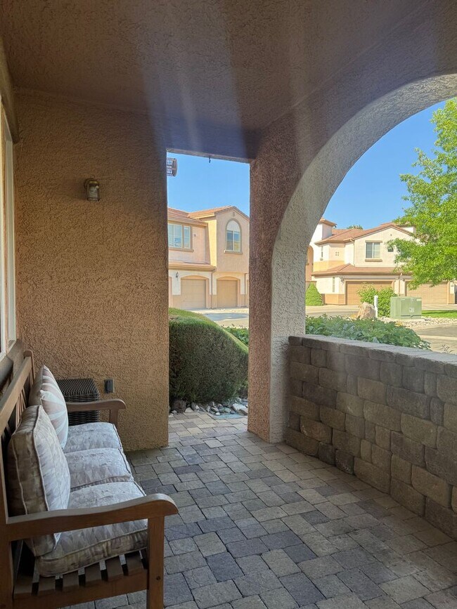 Building Photo - WOW-Factor Alert: Fully Furnished & Remodeled 2BD/2BA First Floor Condo in Wingfield Springs!