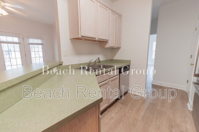 Building Photo - 2029 Silvercrest Dr