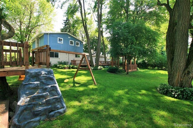 Building Photo - 2536 Alveston Dr