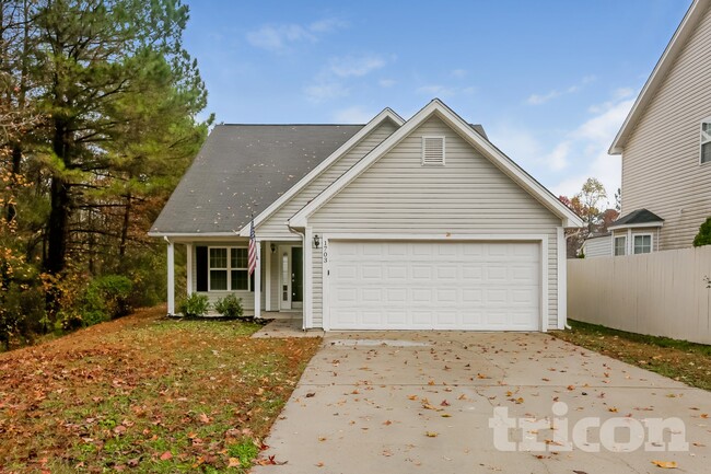 Building Photo - 1703 Mission Oaks St