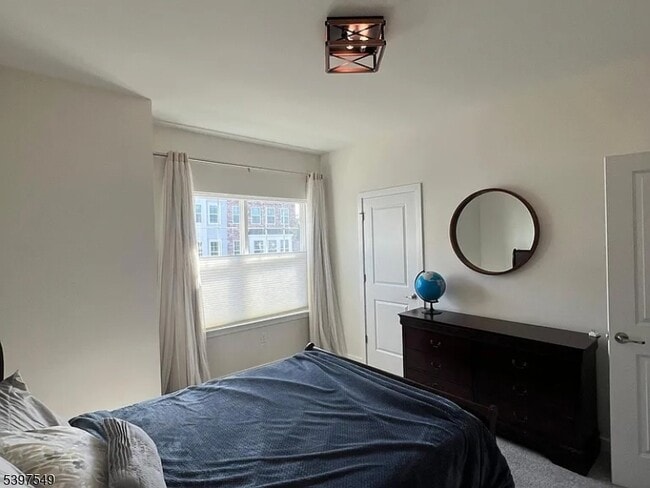 Building Photo - 31 Gerhard Pl