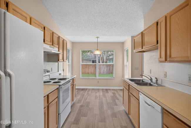 Building Photo - 6646 Shiloh Creek Dr
