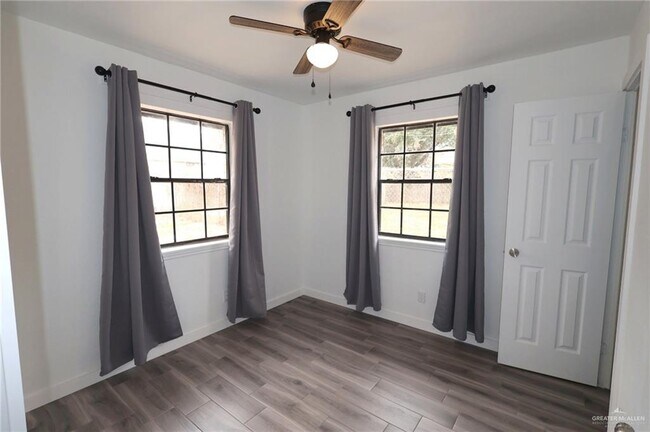 Building Photo - 3526 Pso Del Rey