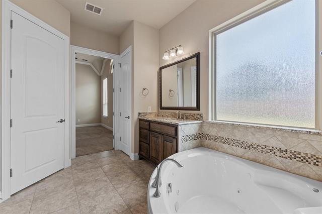 Building Photo - 3759 Legends Path