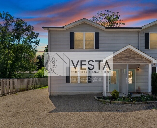 Building Photo - 12 Riddle Rd