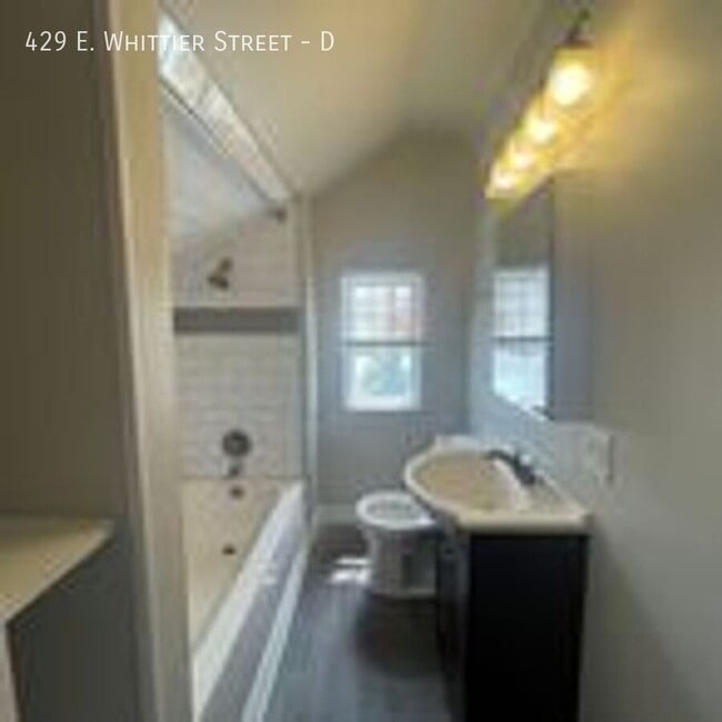 Building Photo - 429 E Whittier St