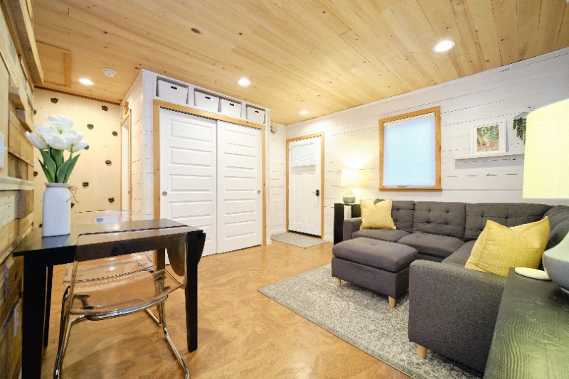 Building Photo - 2101 Tarrywood Dr