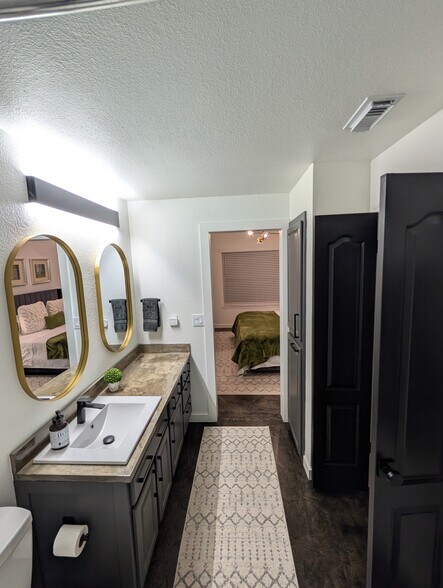 Building Photo - 6000 Shepherd Mountain Cv