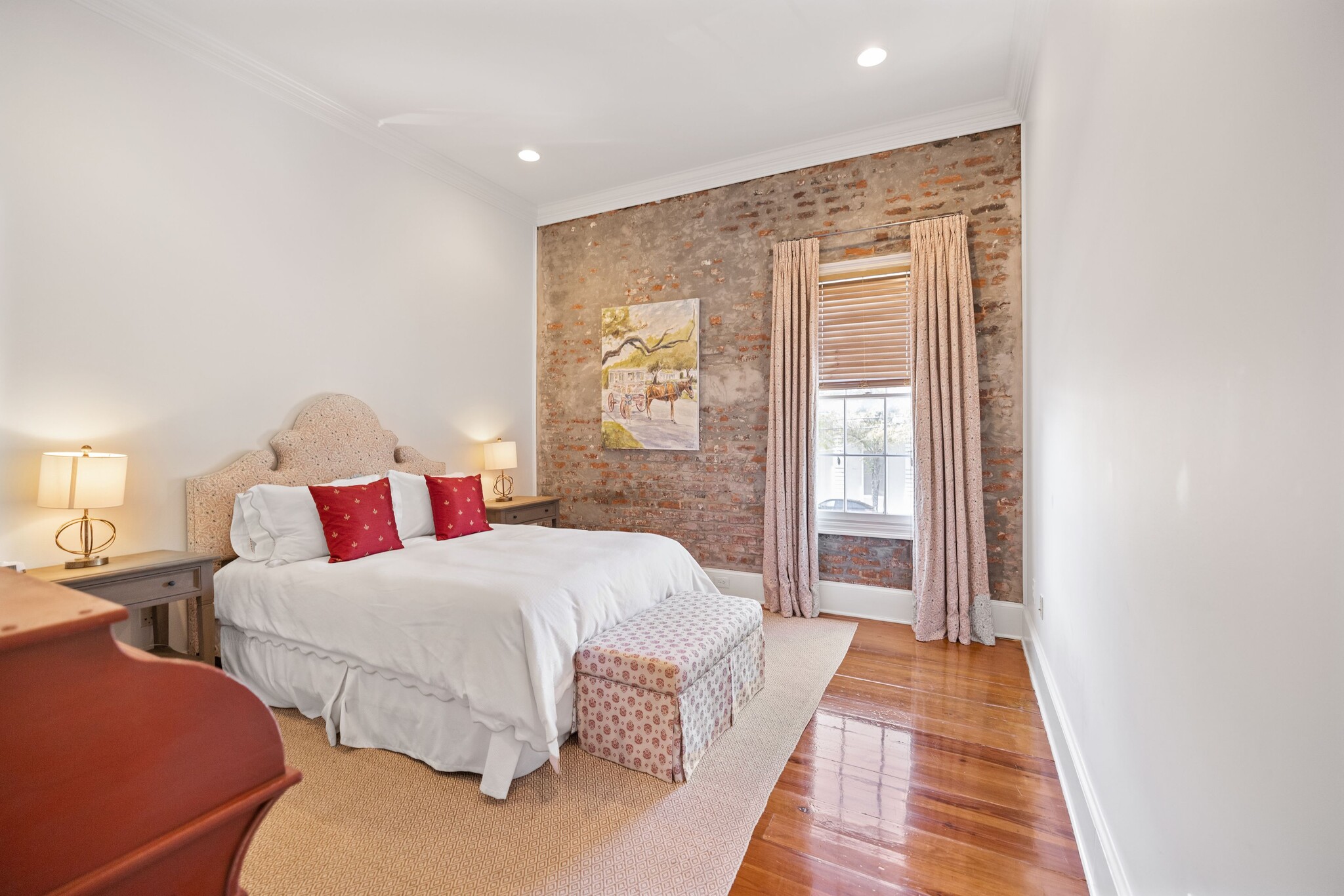 Building Photo - 3400 Magazine St