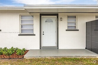 Building Photo - 10521 SW 184th St