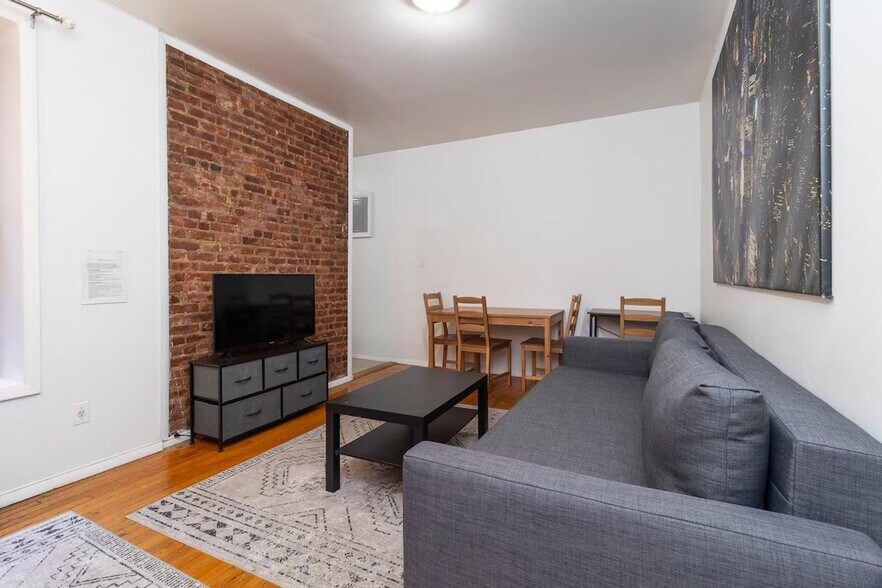 Building Photo - 1217 Park Ave