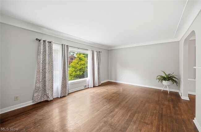 Building Photo - 3889 Grenville Rd