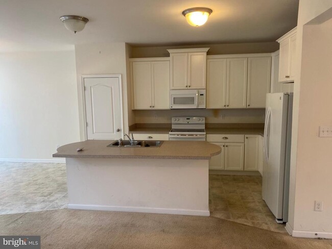 Building Photo - 1662 W Matisse Dr