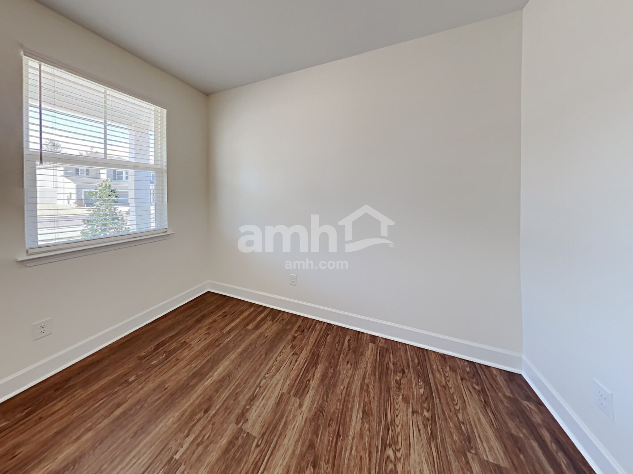 Building Photo - 2924 Throneberry Ln