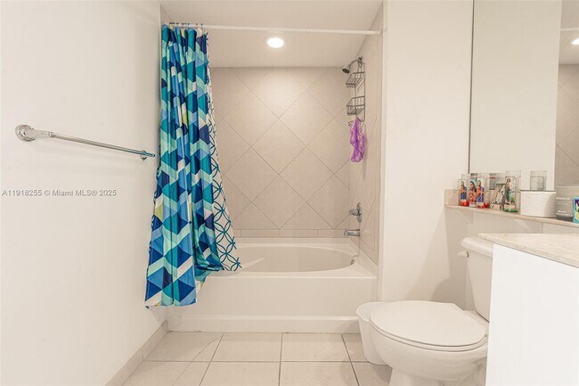 Building Photo - 325 S Biscayne Blvd