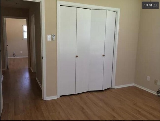 Building Photo - 2030 Encino Cir