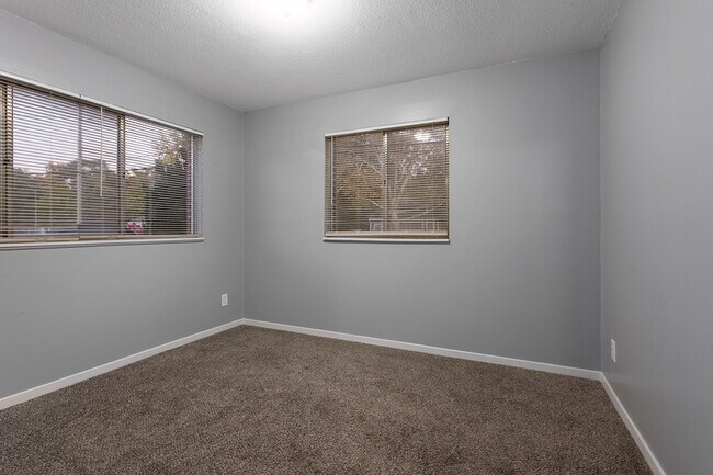 Building Photo - 8700 Wornall Rd