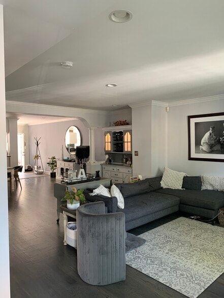 Open floor plan living space - 1244 Carrollsburg Pl SW