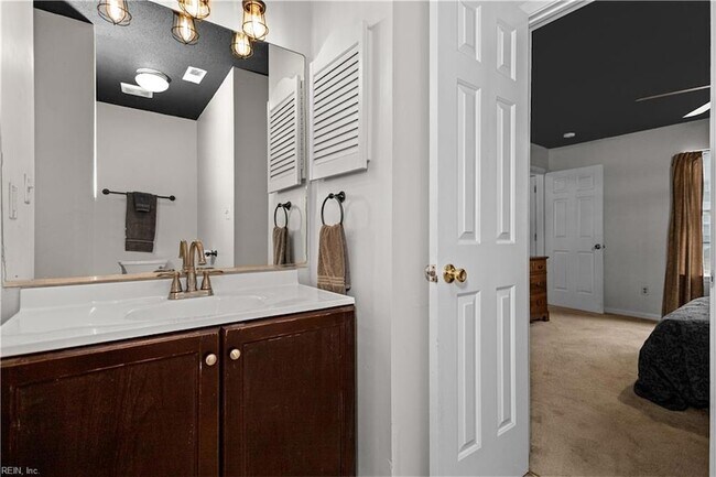 Building Photo - 197 Gate House Rd