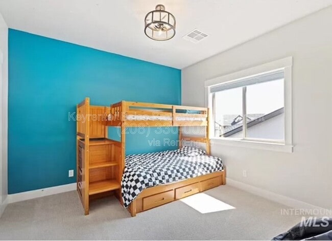 Building Photo - 8462 W Suttle Lake Dr