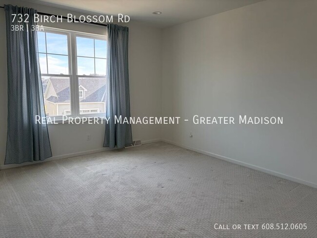 Building Photo - 732 Birch Blossom Rd