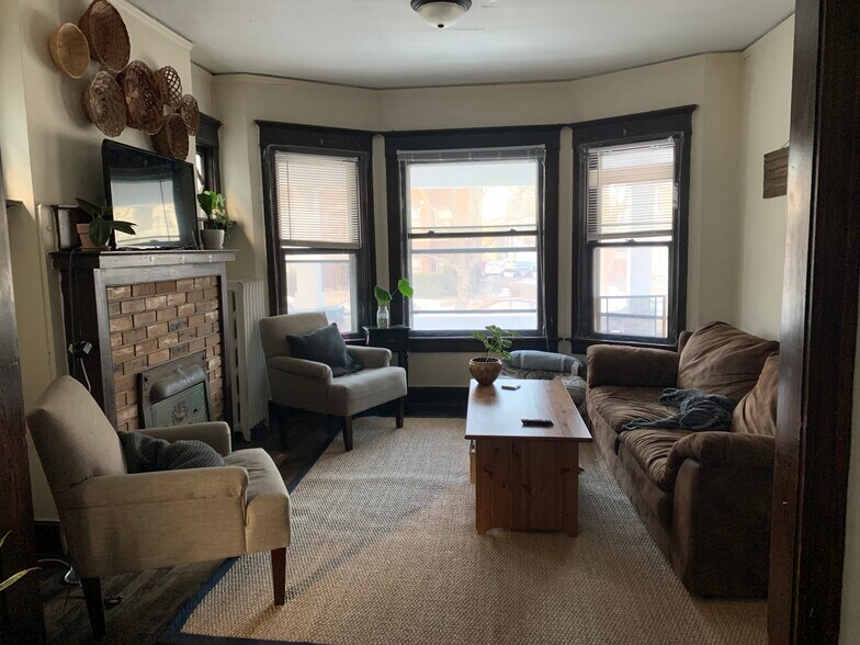 Building Photo - 2740 N Murray Ave