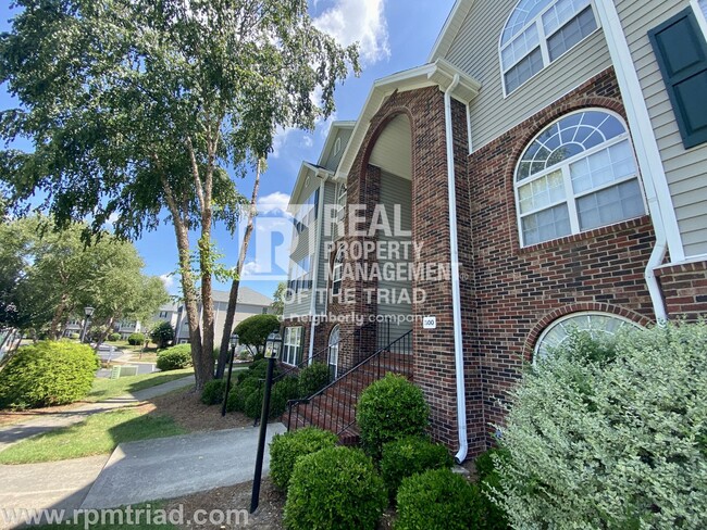 Building Photo - *Move In Special* Deacon Ridge Gated Commu...