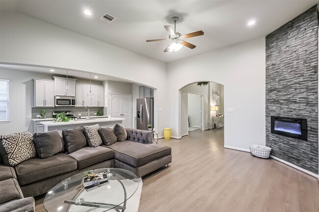 Building Photo - 6214 Scott Way